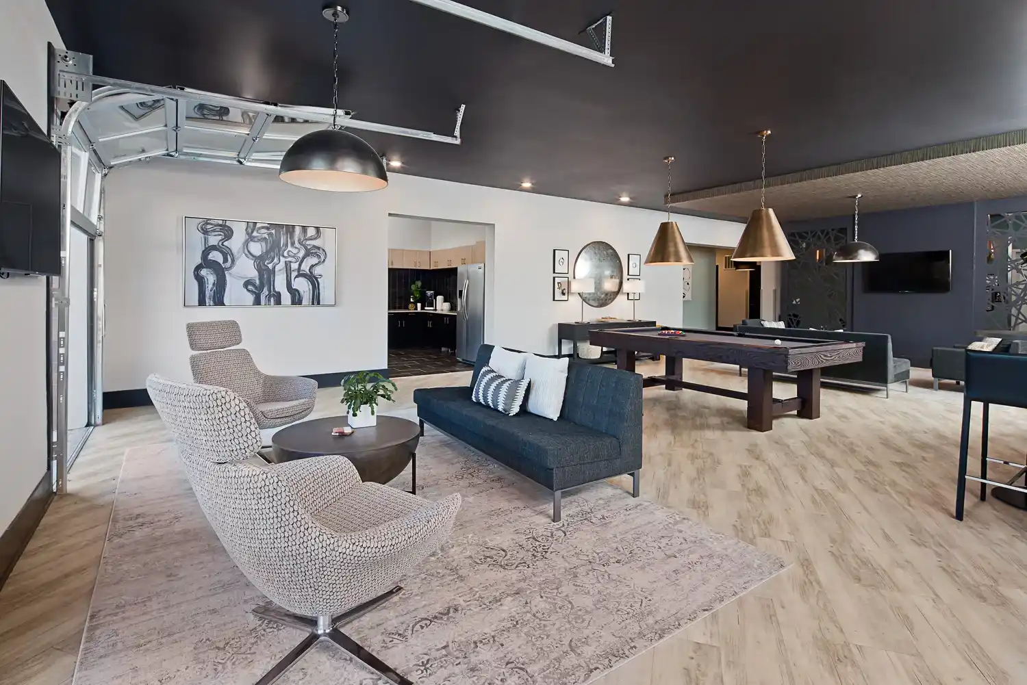 757 N Patterson Clubhouse Leasing Office